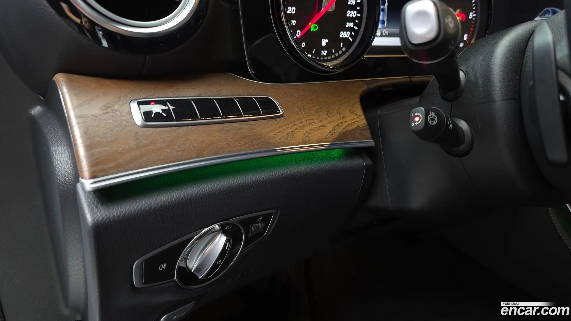 Mercedes-Benz E-Class E220d 4MATIC Exclusive