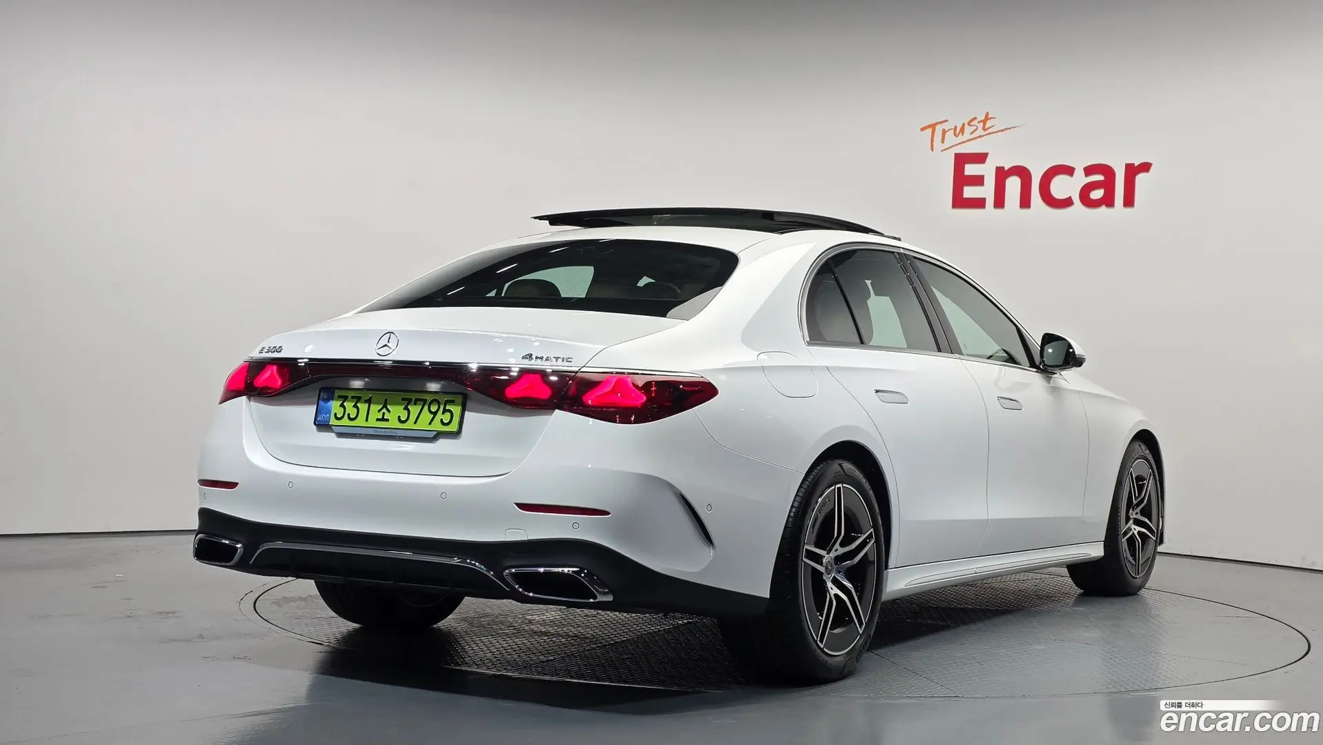 Mercedes-Benz E-Class E300 4MATIC AMG Line 2023