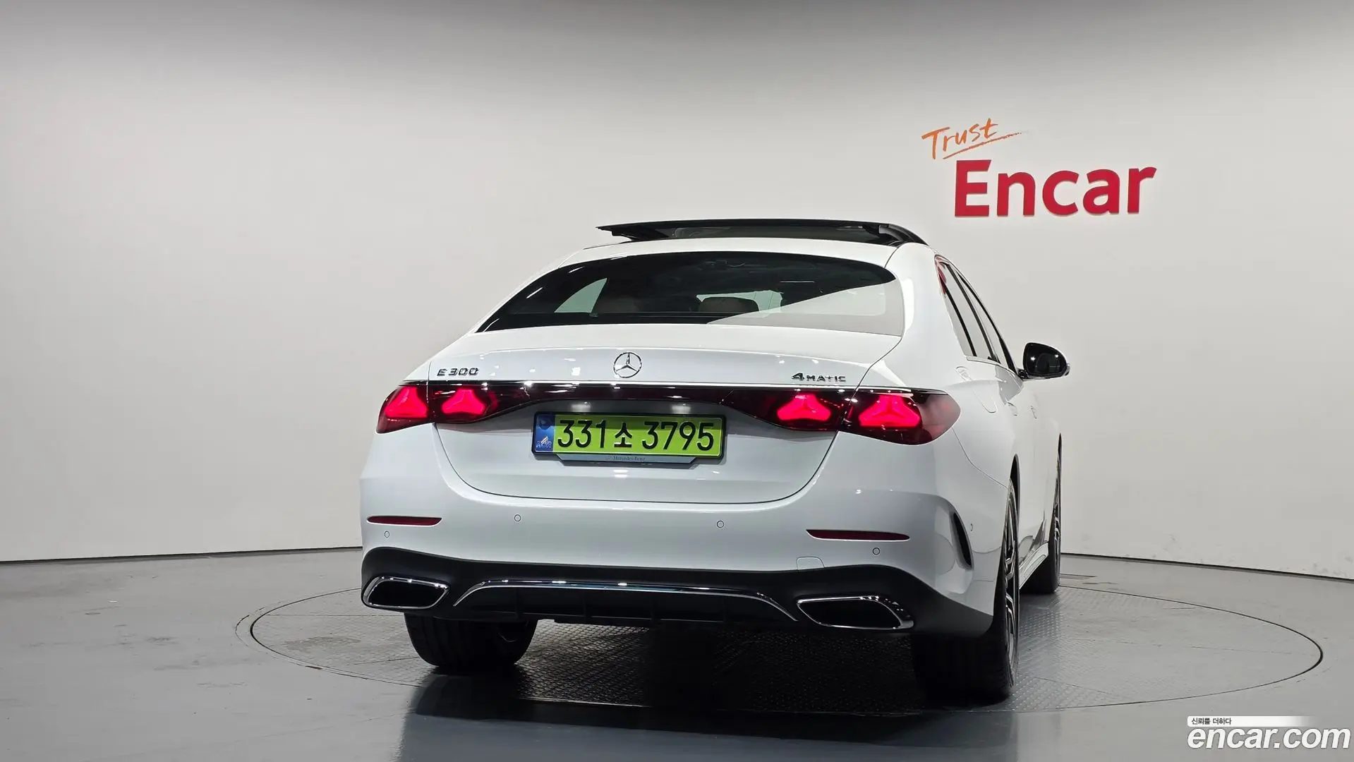 Mercedes-Benz E-Class E300 4MATIC AMG Line 2023