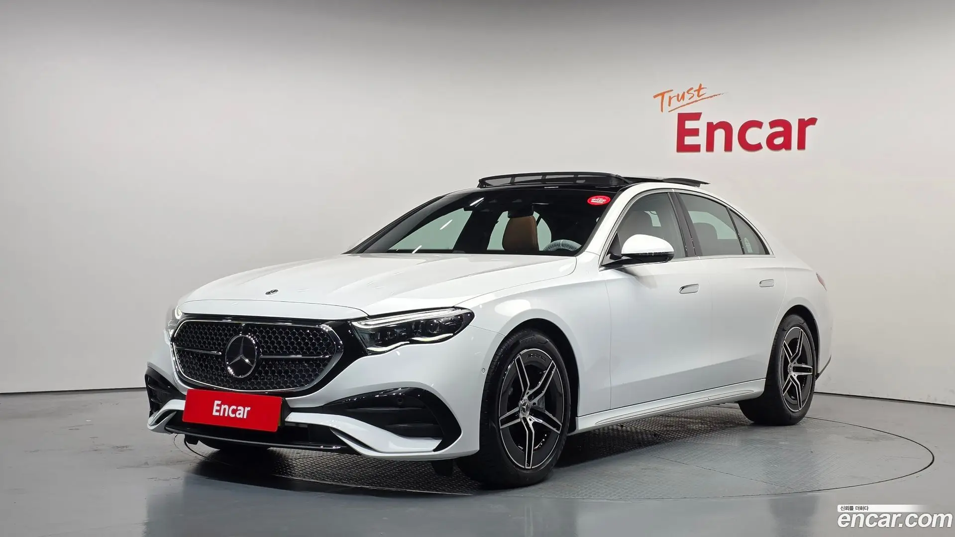 Mercedes-Benz E-Class E300 4MATIC AMG Line 2023