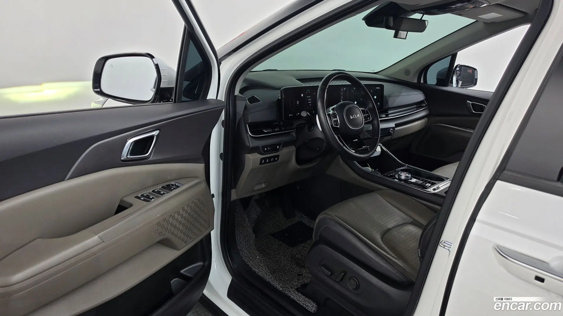 Kia Canival Diesel 7-Seater Noblesse