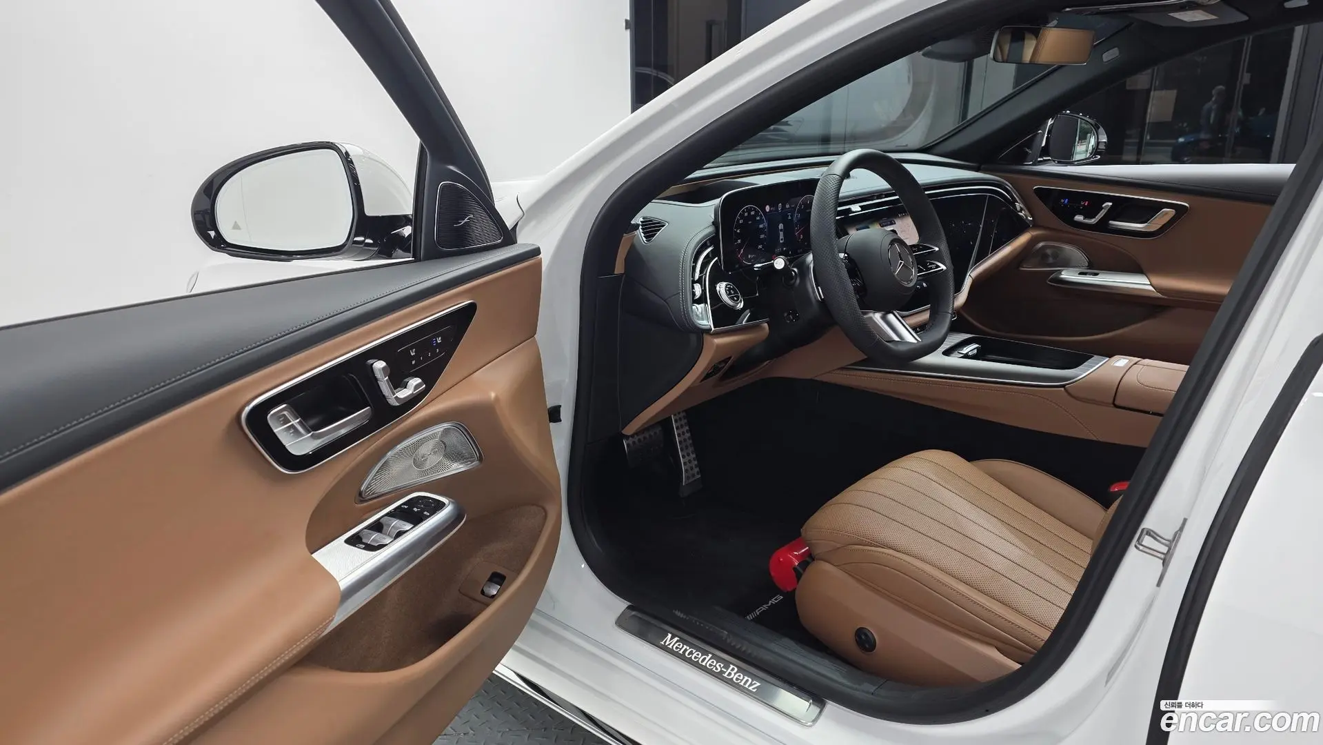Mercedes-Benz E-Class E300 4MATIC AMG Line 2023