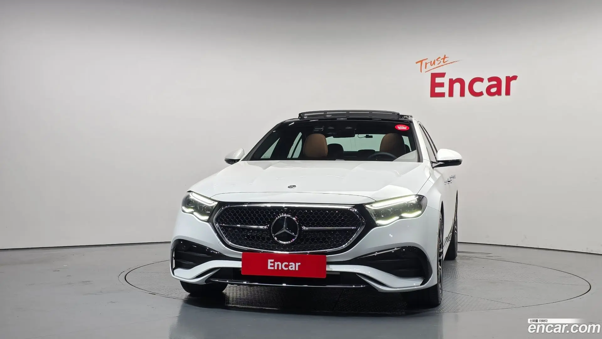 Mercedes-Benz E-Class E300 4MATIC AMG Line 2023