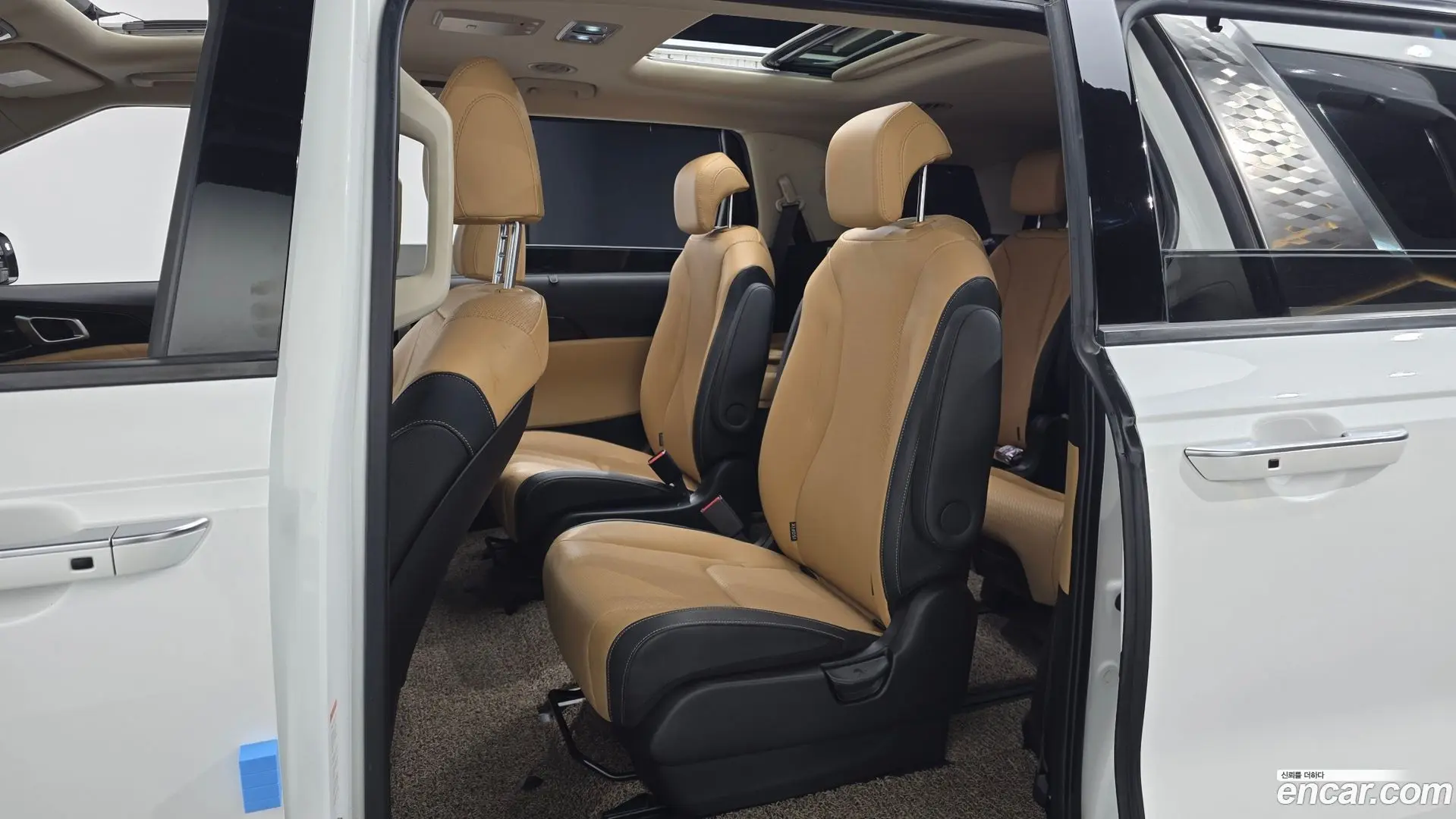 Kia Canival Diesel 9-Seater Signature