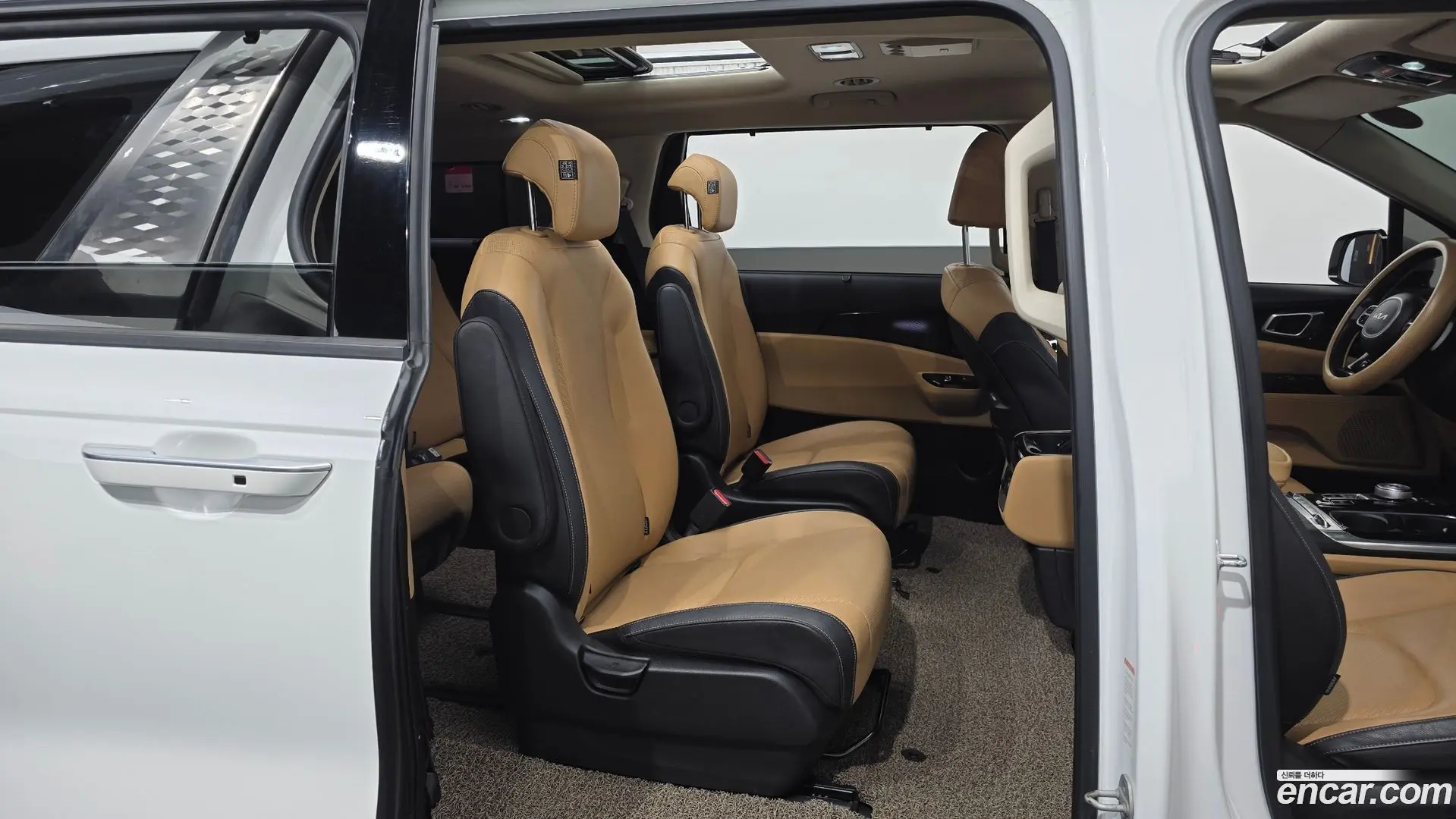 Kia Canival Diesel 9-Seater Signature