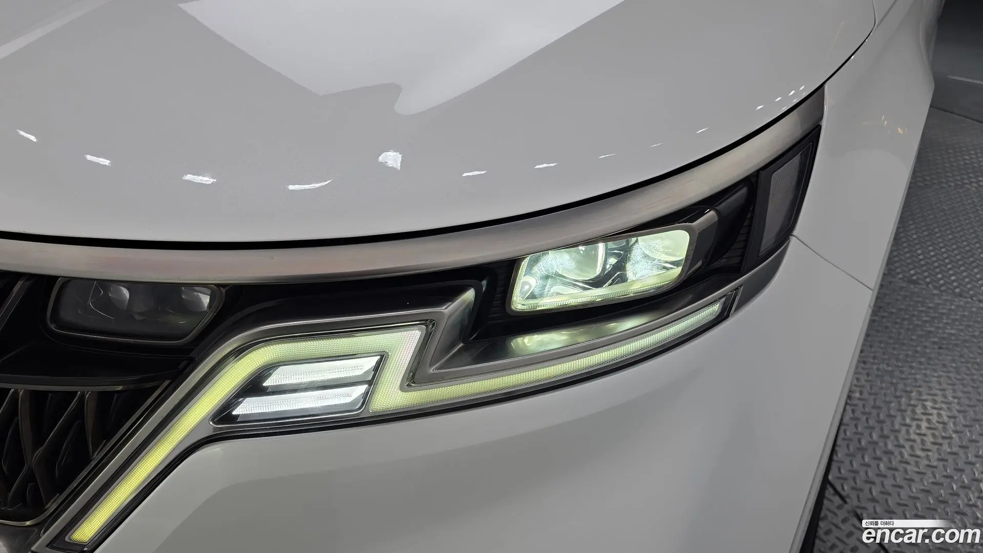 Kia Canival Diesel 9-Seater Signature