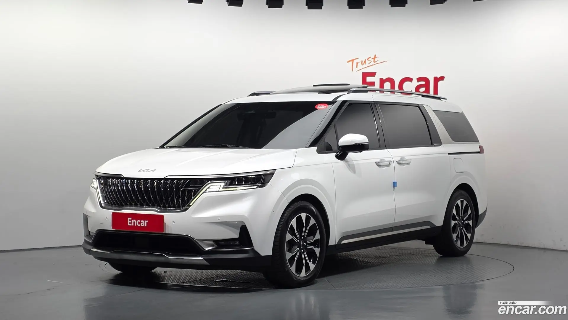 Kia Canival Diesel 9-Seater Signature