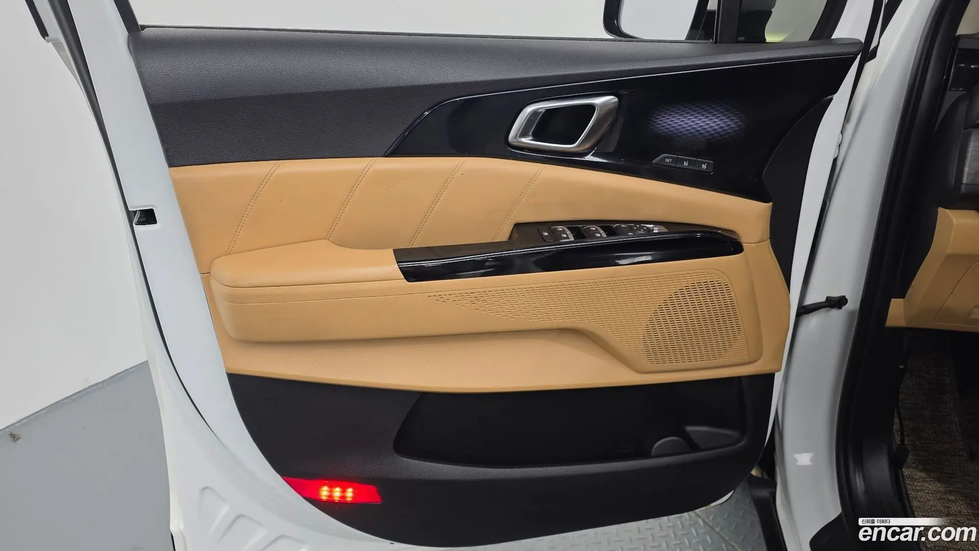 Kia Canival Diesel 9-Seater Signature
