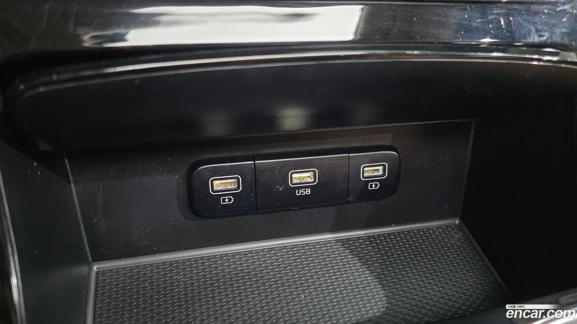 Kia Canival Diesel 9-Seater Signature