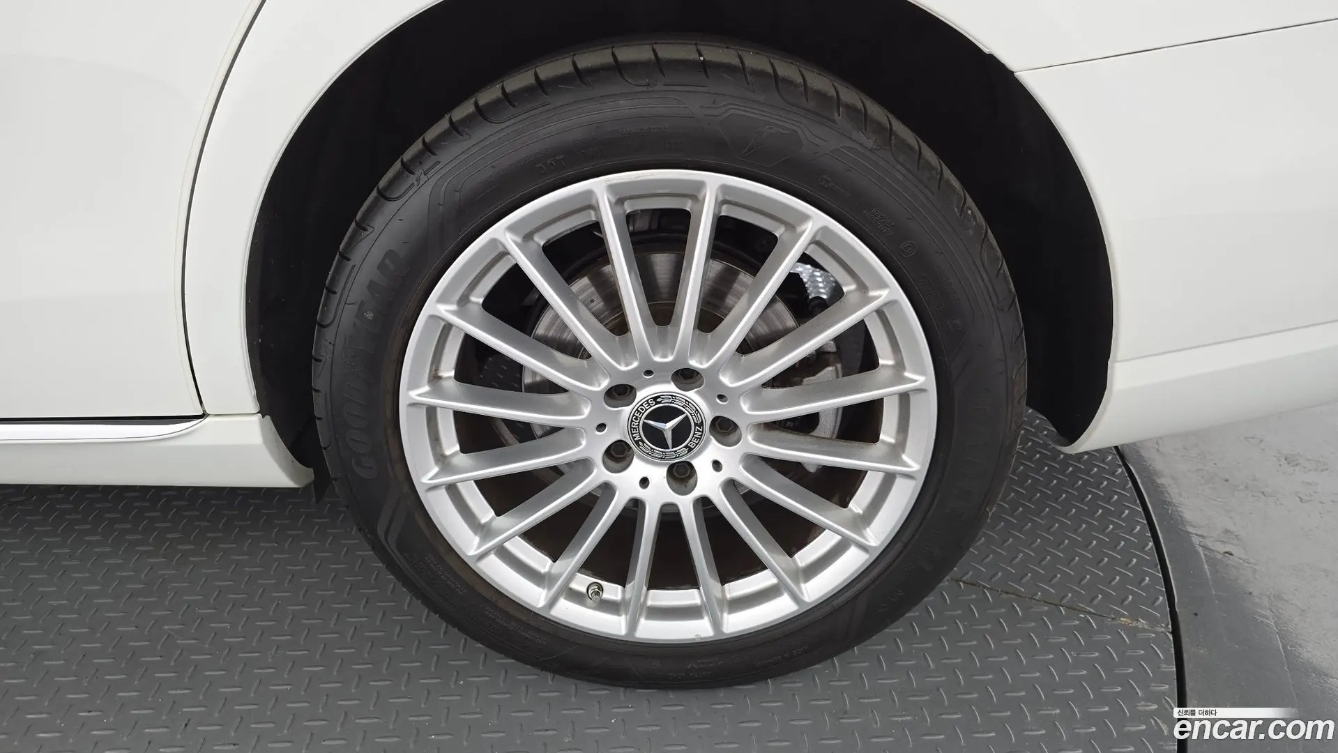 Mercedes-Benz E-Class E250 Exclusive