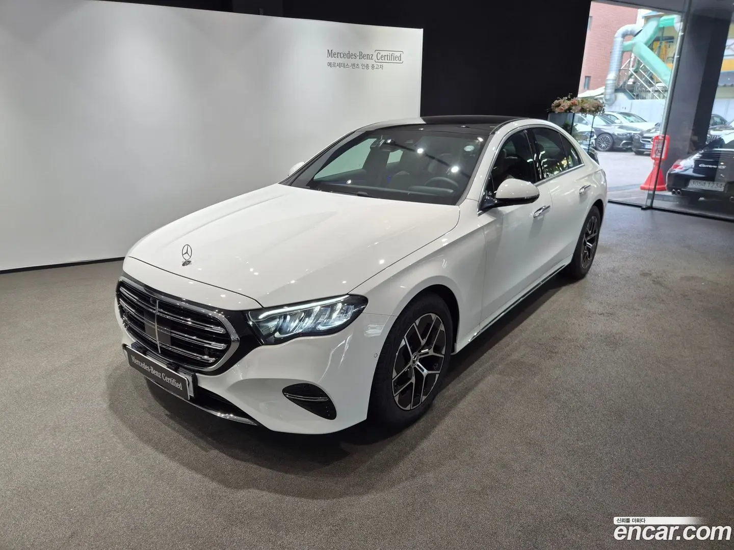 Mercedes-Benz E-Class E200 Exclusive