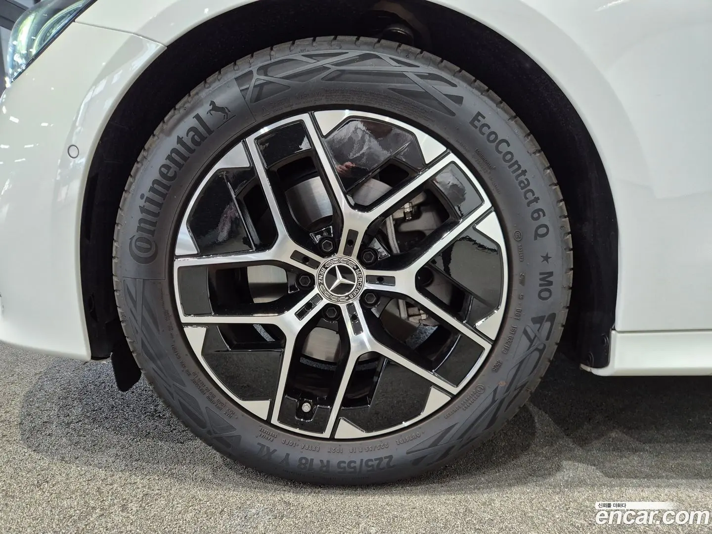 Mercedes-Benz E-Class E200 Exclusive