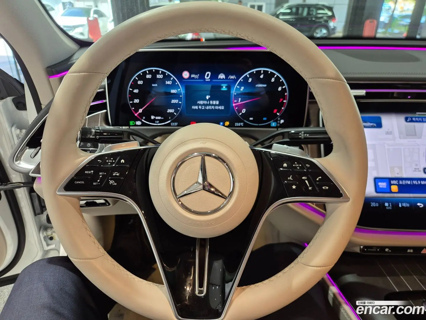Mercedes-Benz E-Class E300 4MATIC Exclusive 2023