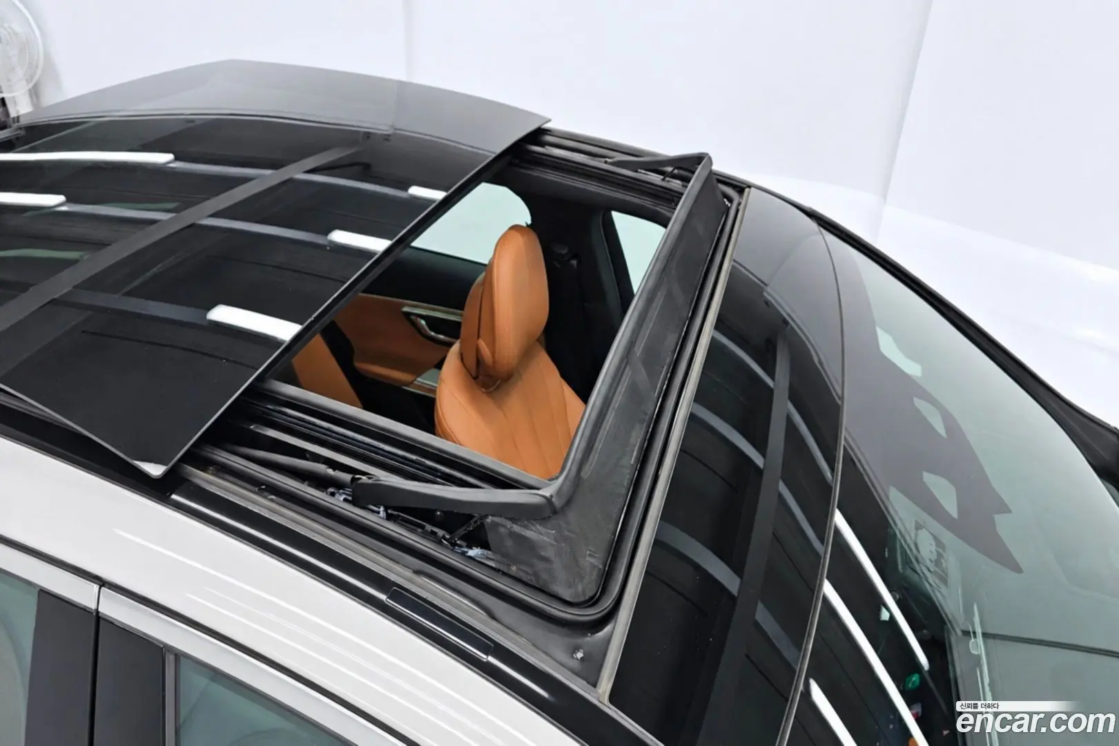 Mercedes-Benz E-Class E200 AMG Line 2024