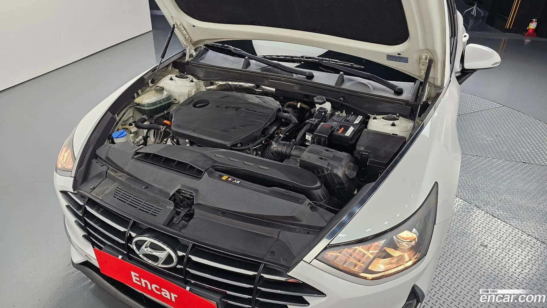 Hyundai Sonata 2.0 LPG(rental car)