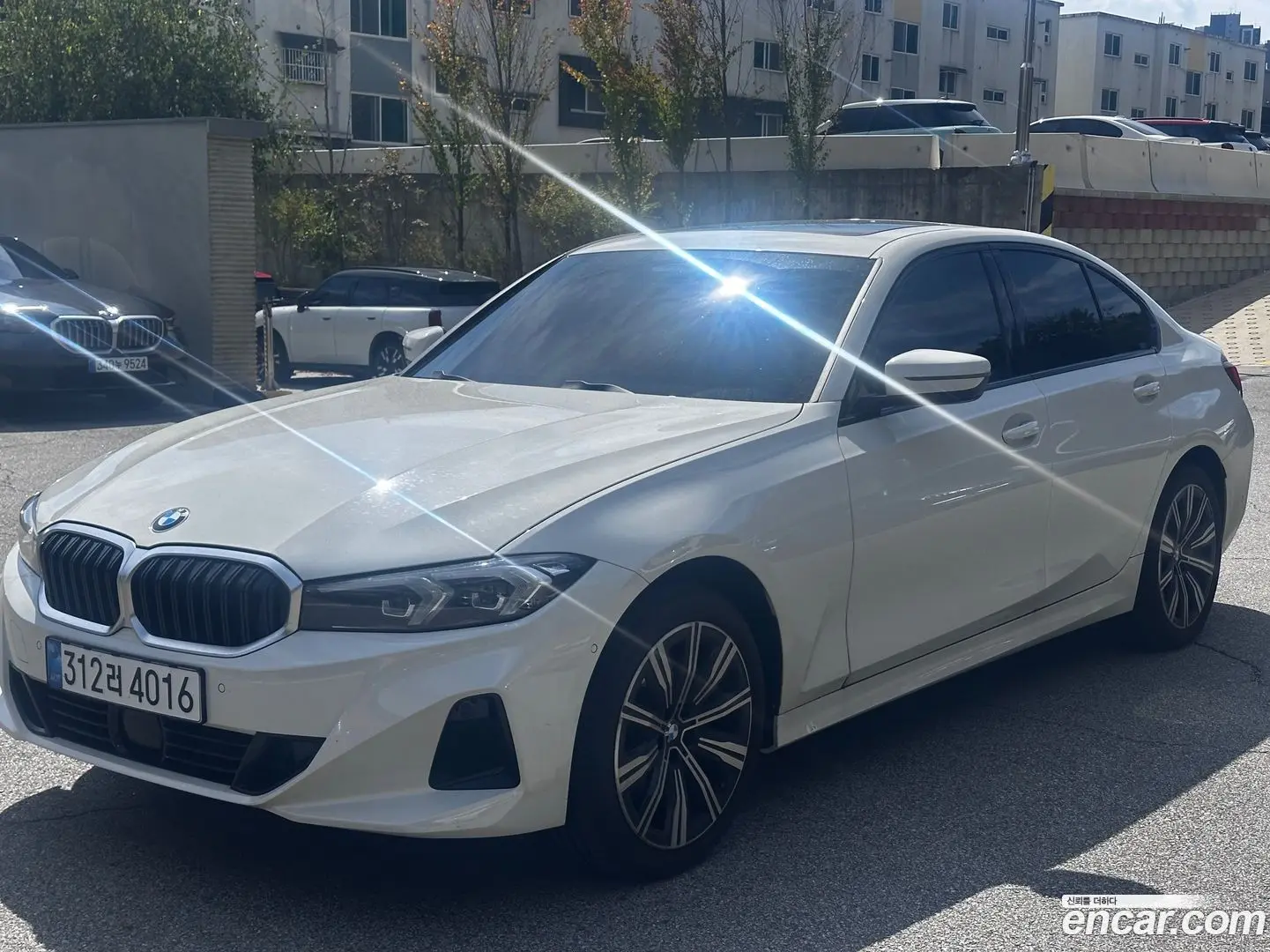 BMW 3-Series 320i 2023