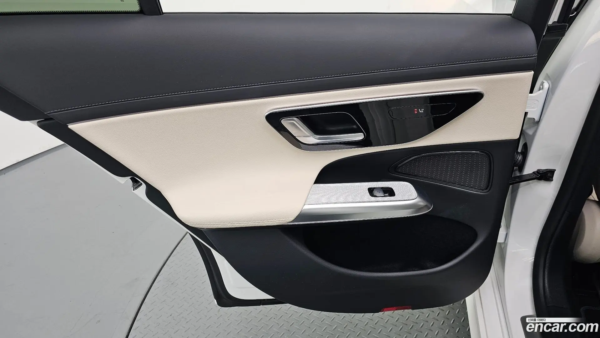 Mercedes-Benz E-Class E200 Avantgarde 2024