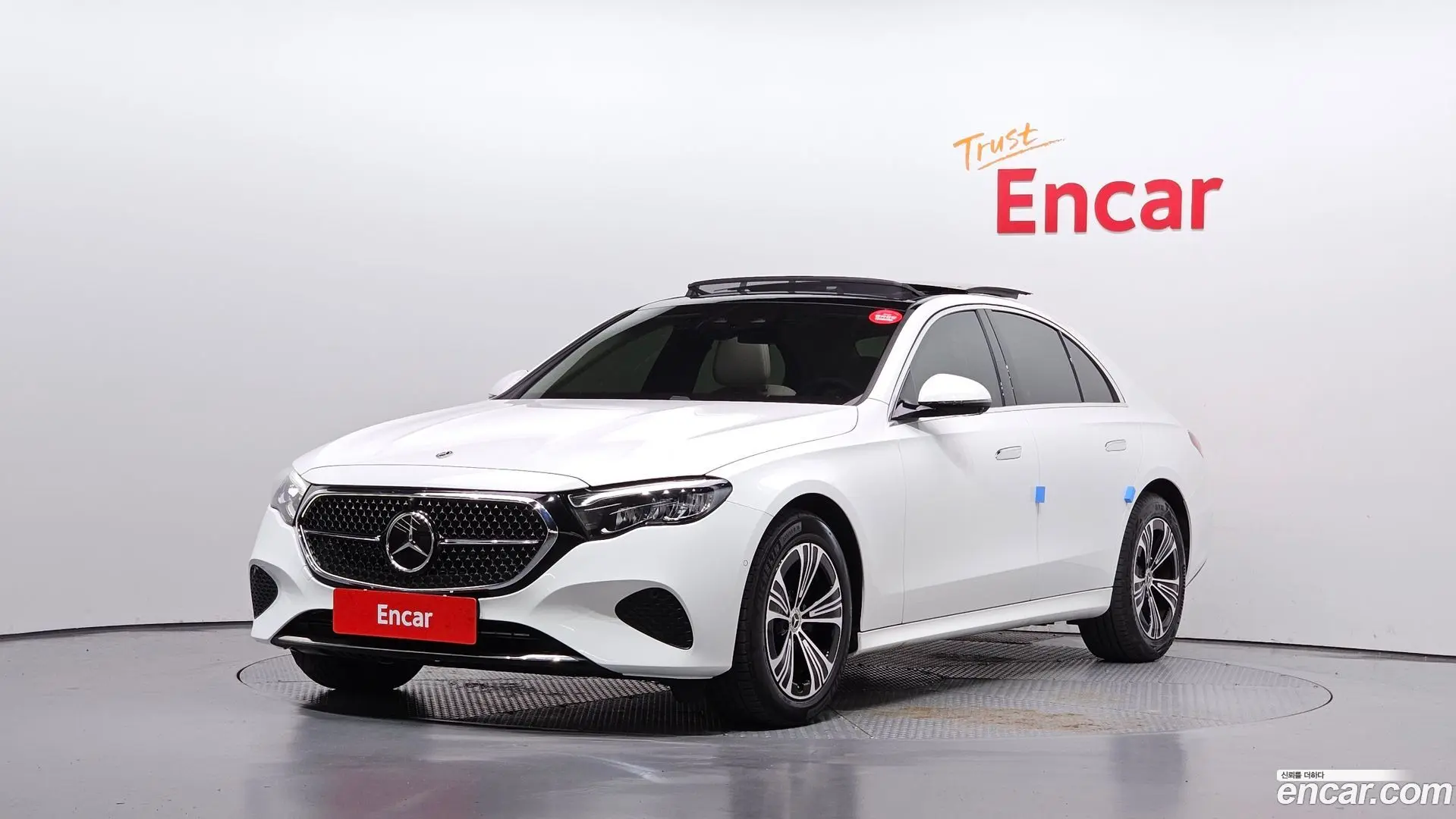 Mercedes-Benz E-Class E200 Avantgarde 2024