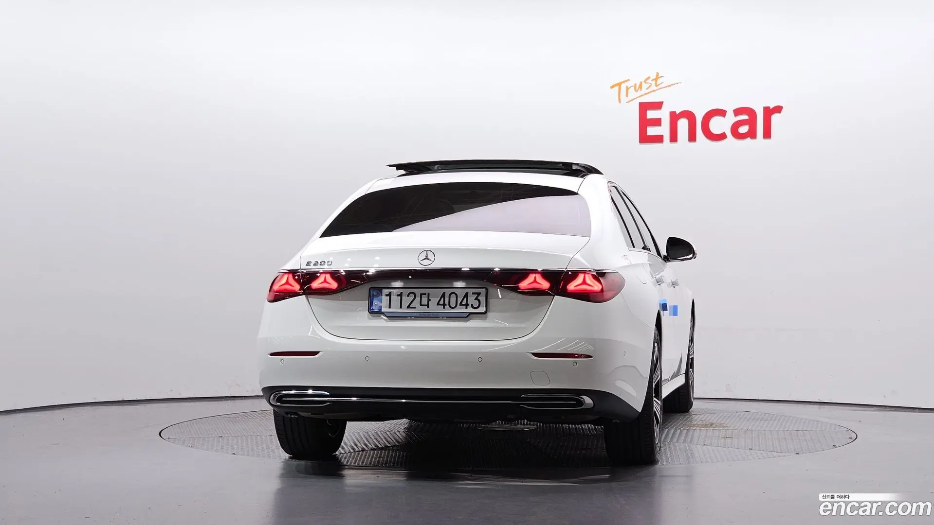 Mercedes-Benz E-Class E200 Avantgarde 2024