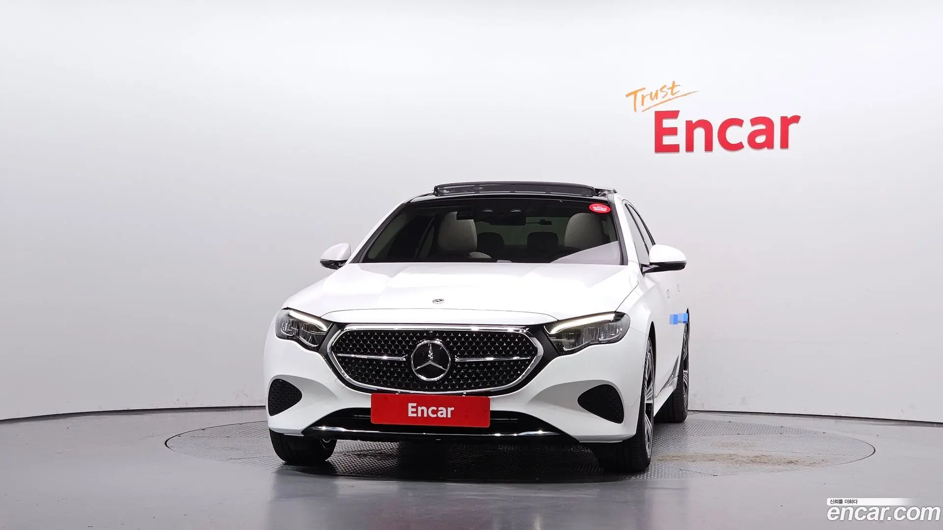 Mercedes-Benz E-Class E200 Avantgarde 2024