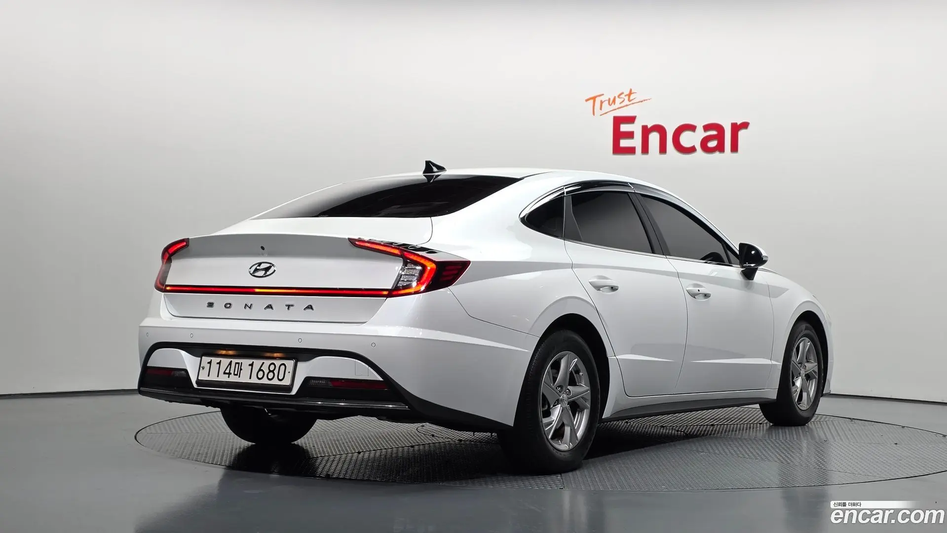 Hyundai Sonata 2.0 LPG(rental car)