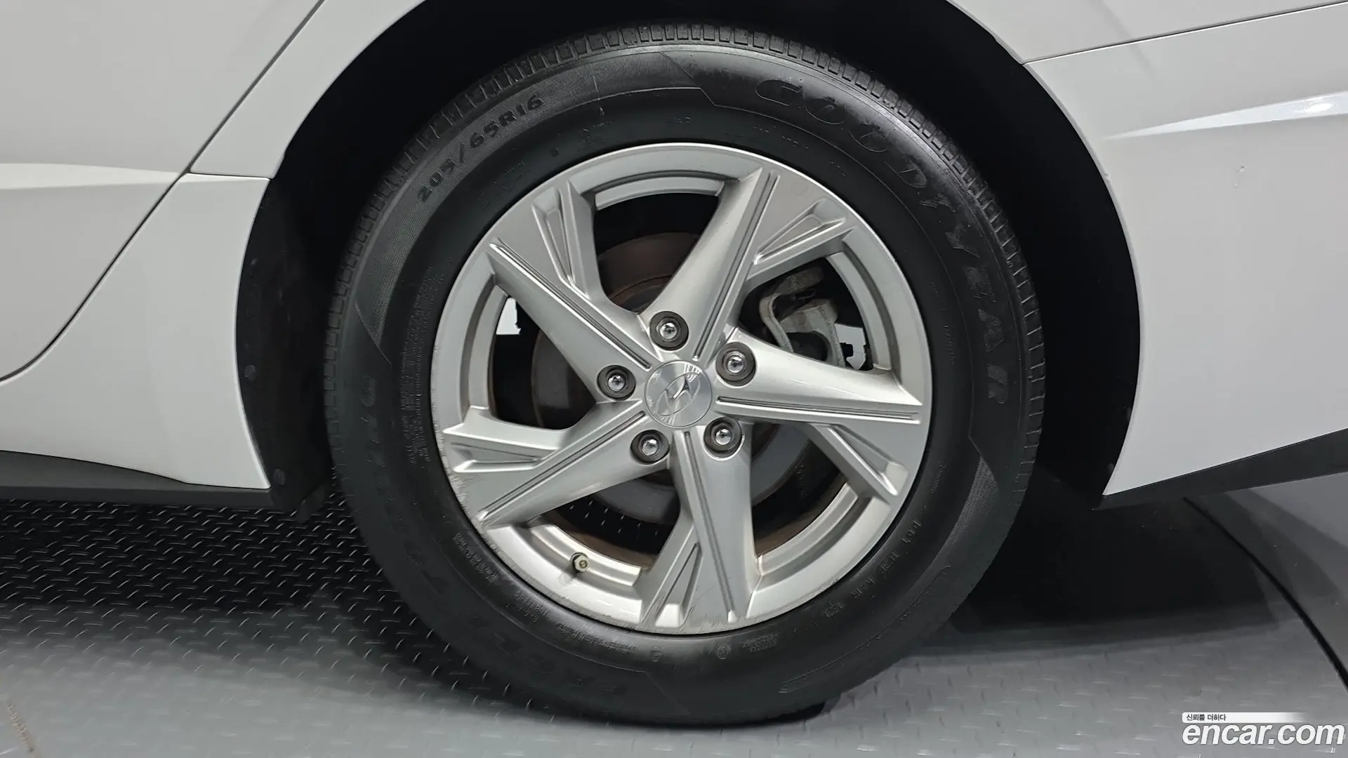 Hyundai Sonata 2.0 LPG(rental car)