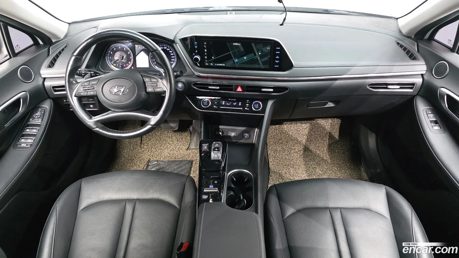 Hyundai Sonata 2.0 LPG(rental car)