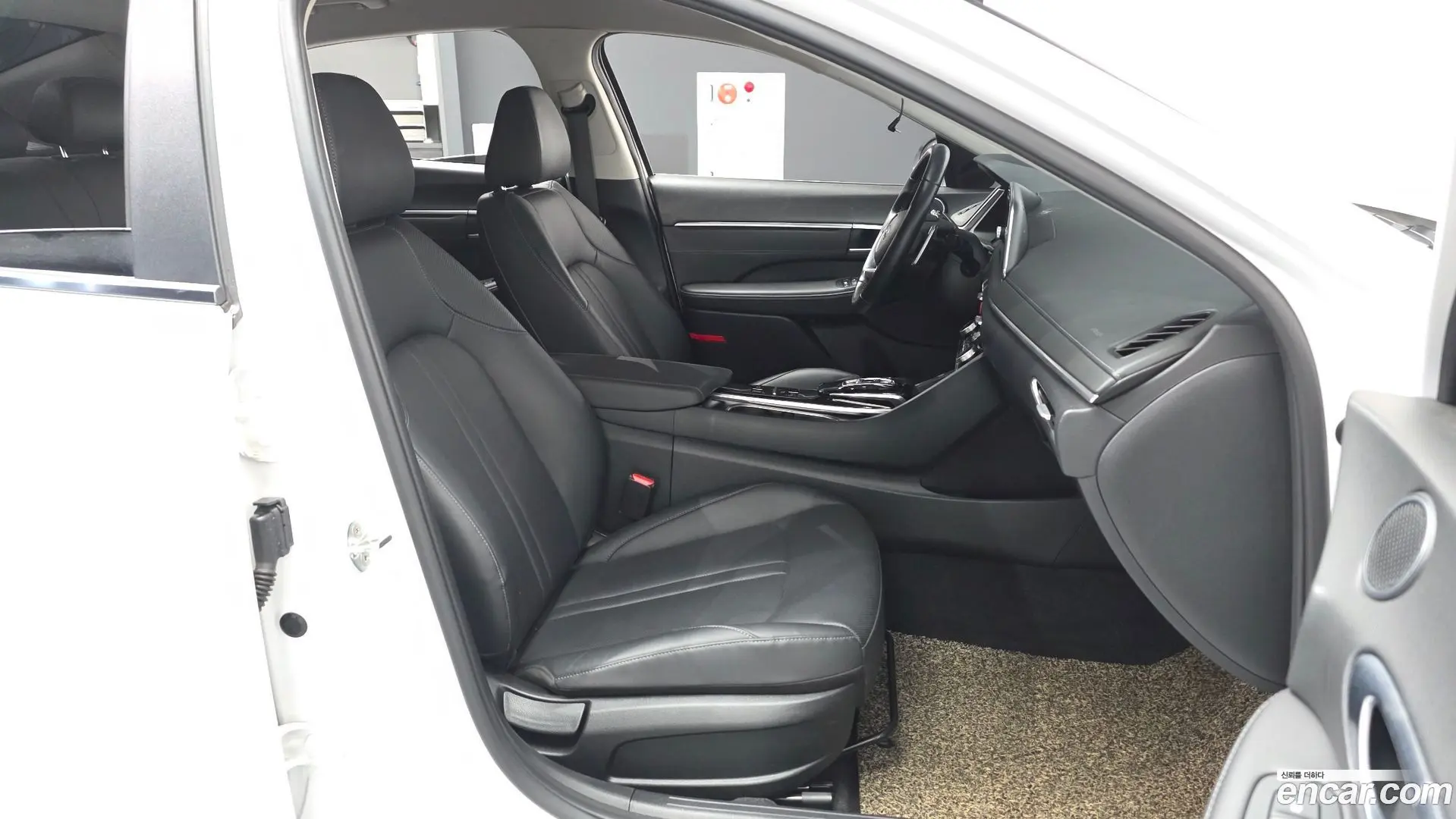 Hyundai Sonata 2.0 LPG(rental car)