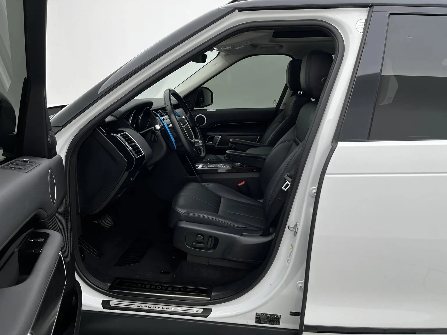 Land Rover Discovery 2018 3.0 V6 SE