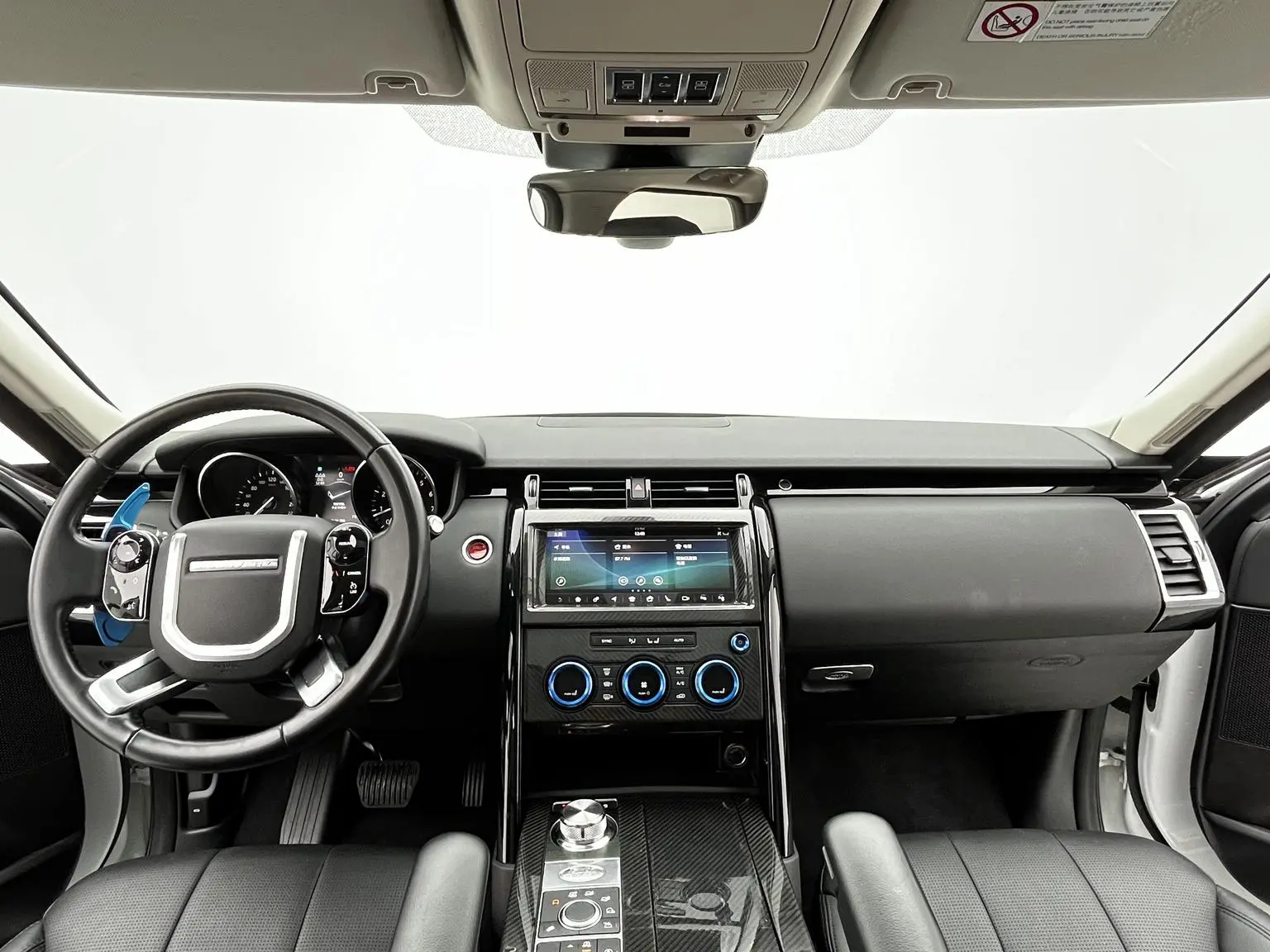 Land Rover Discovery 2018 3.0 V6 SE