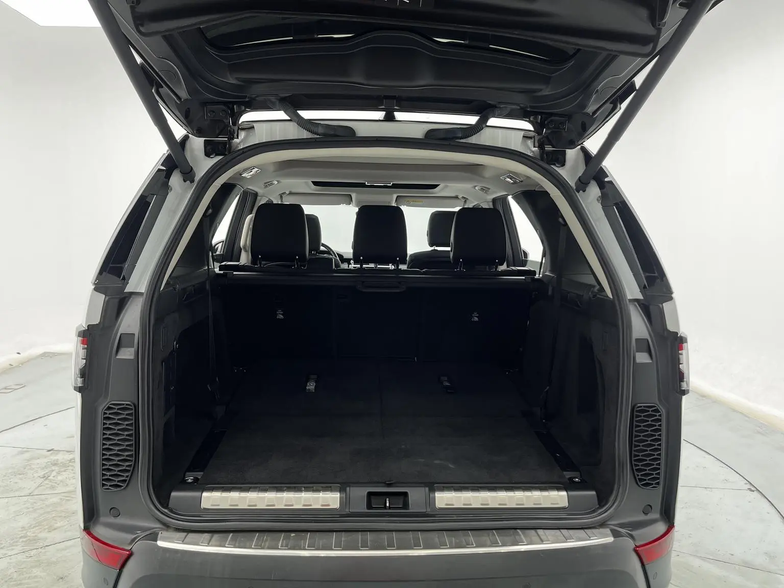 Land Rover Discovery 2018 3.0 V6 SE