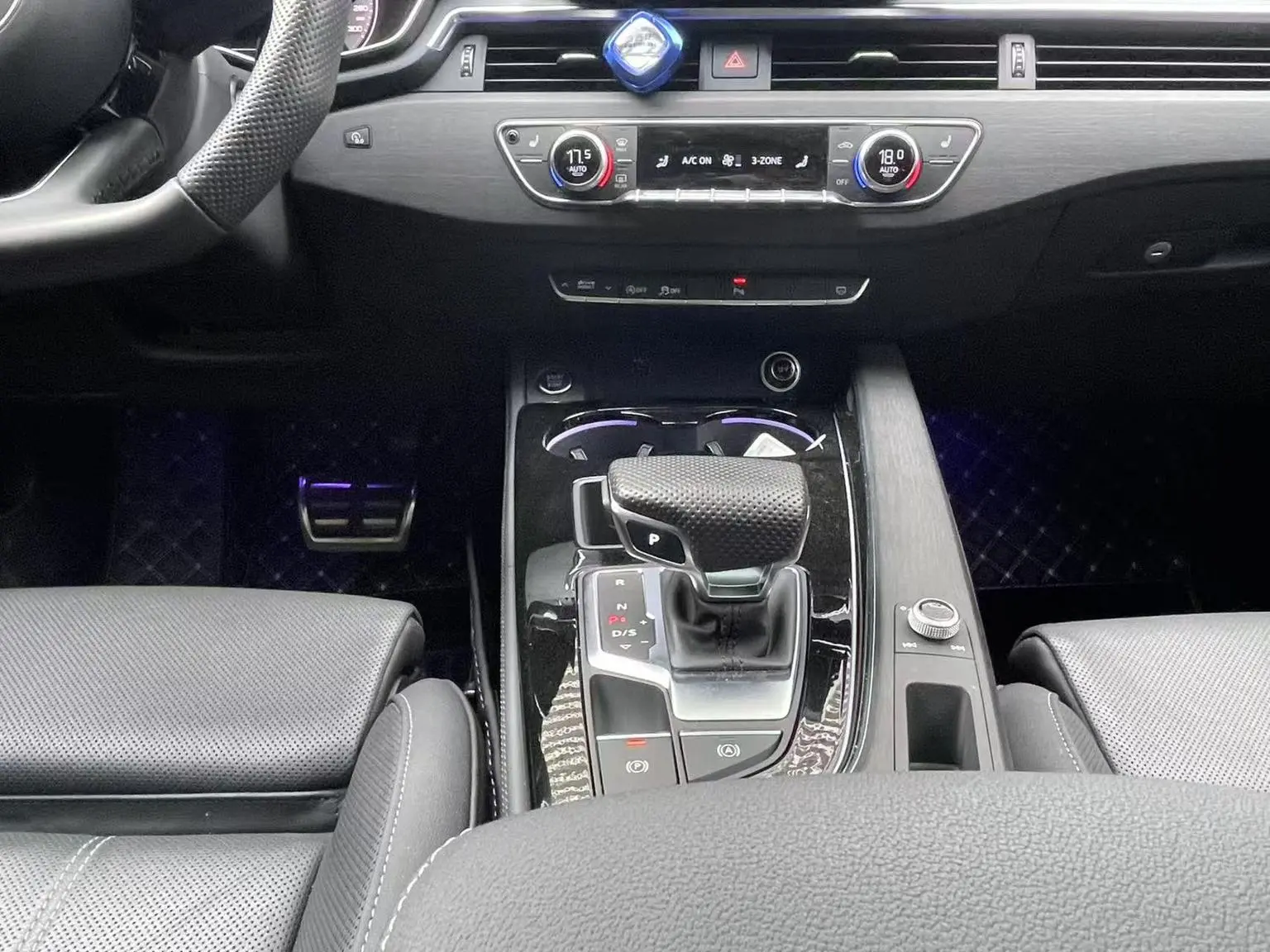 Audi A4L 2024 40 TFSI Dynamic Luxury