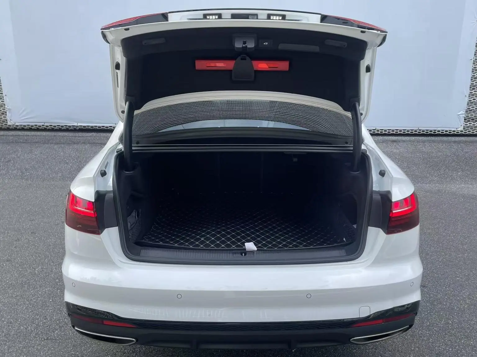 Audi A4L 2024 40 TFSI Dynamic Luxury