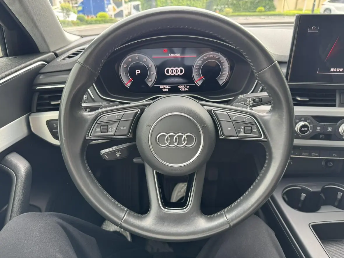 Audi A4L 2022 40 TFSI Dynamic Fashion