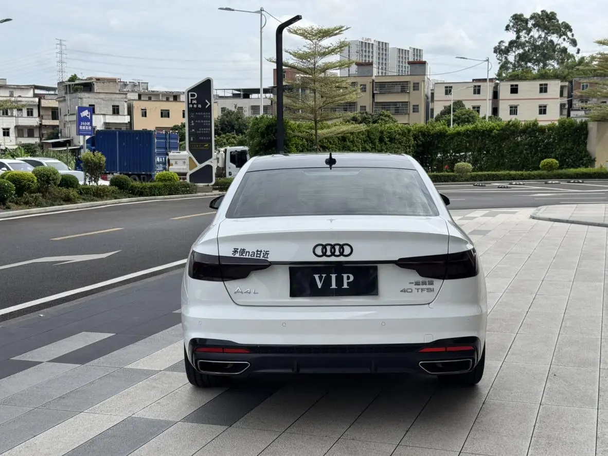 Audi A4L 2022 40 TFSI Dynamic Fashion