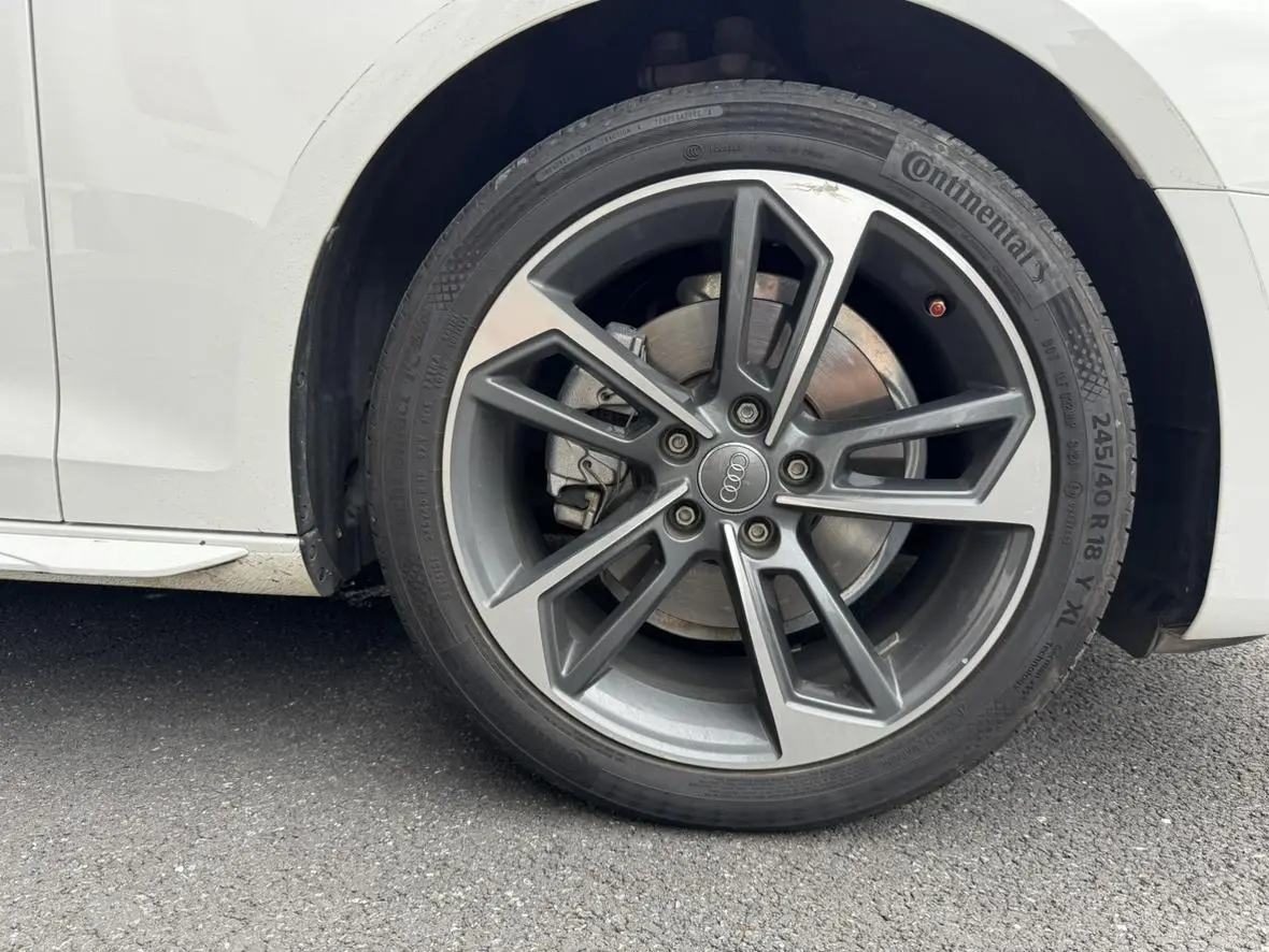 Audi A4L 2022 40 TFSI Dynamic Fashion