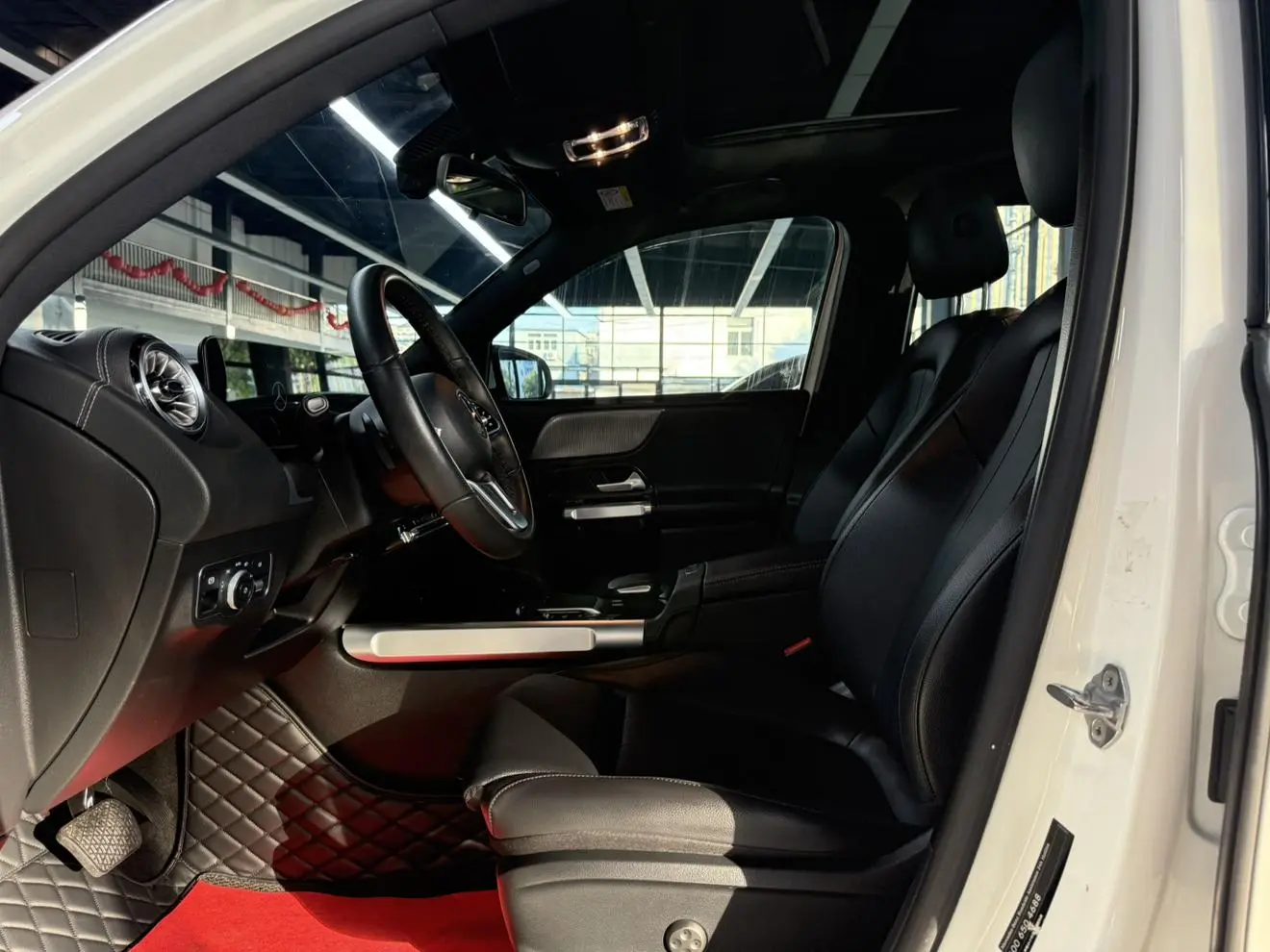 Mercedes-Benz GLB 2022 Facelift GLB 200 Dynamic