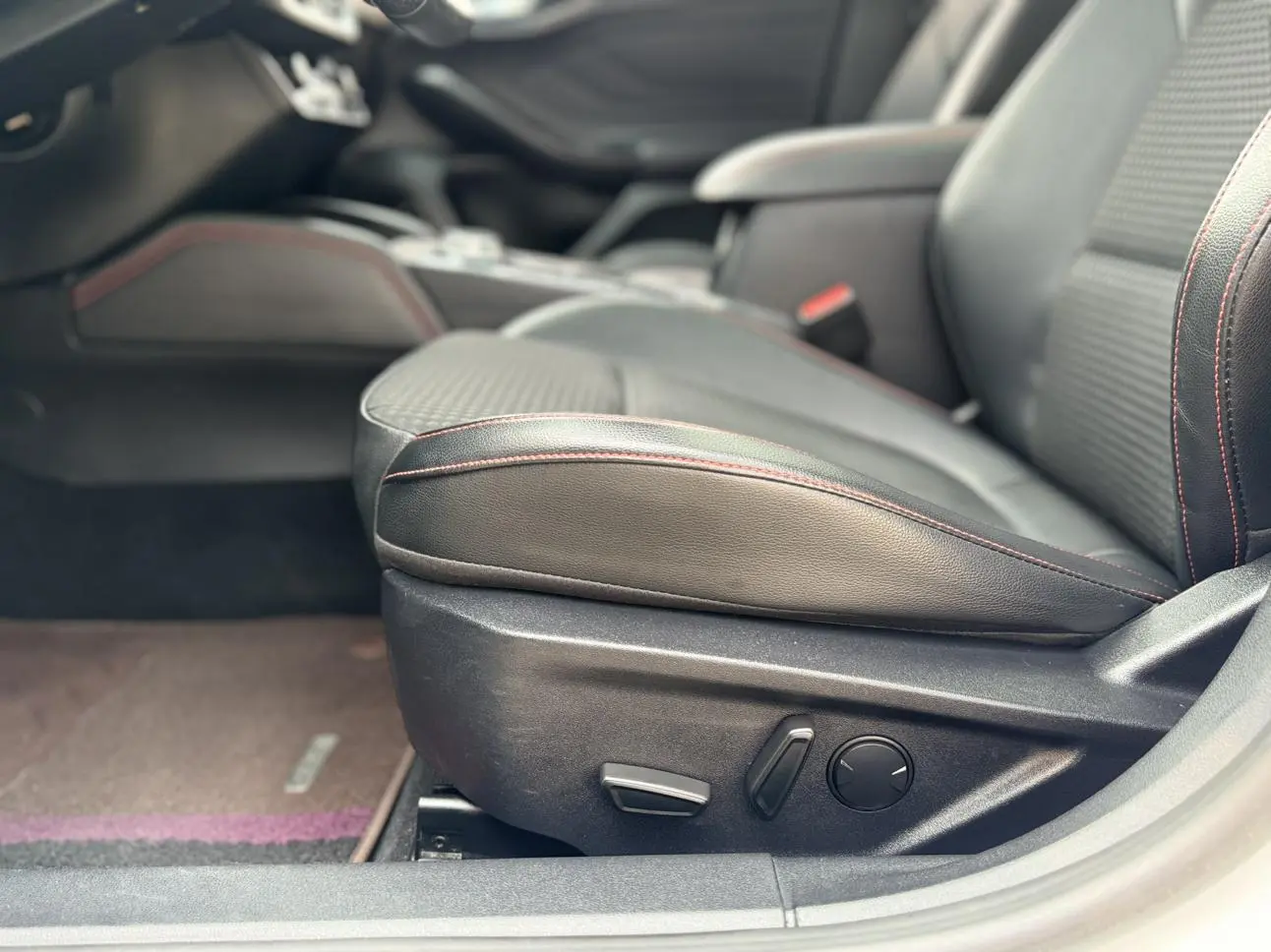 Ford Focus 2021 Hatchback EcoBoost 180 Auto ST Line