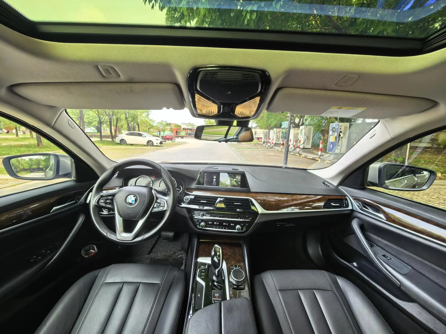 BMW 5 Series 2018 528Li Launch Special