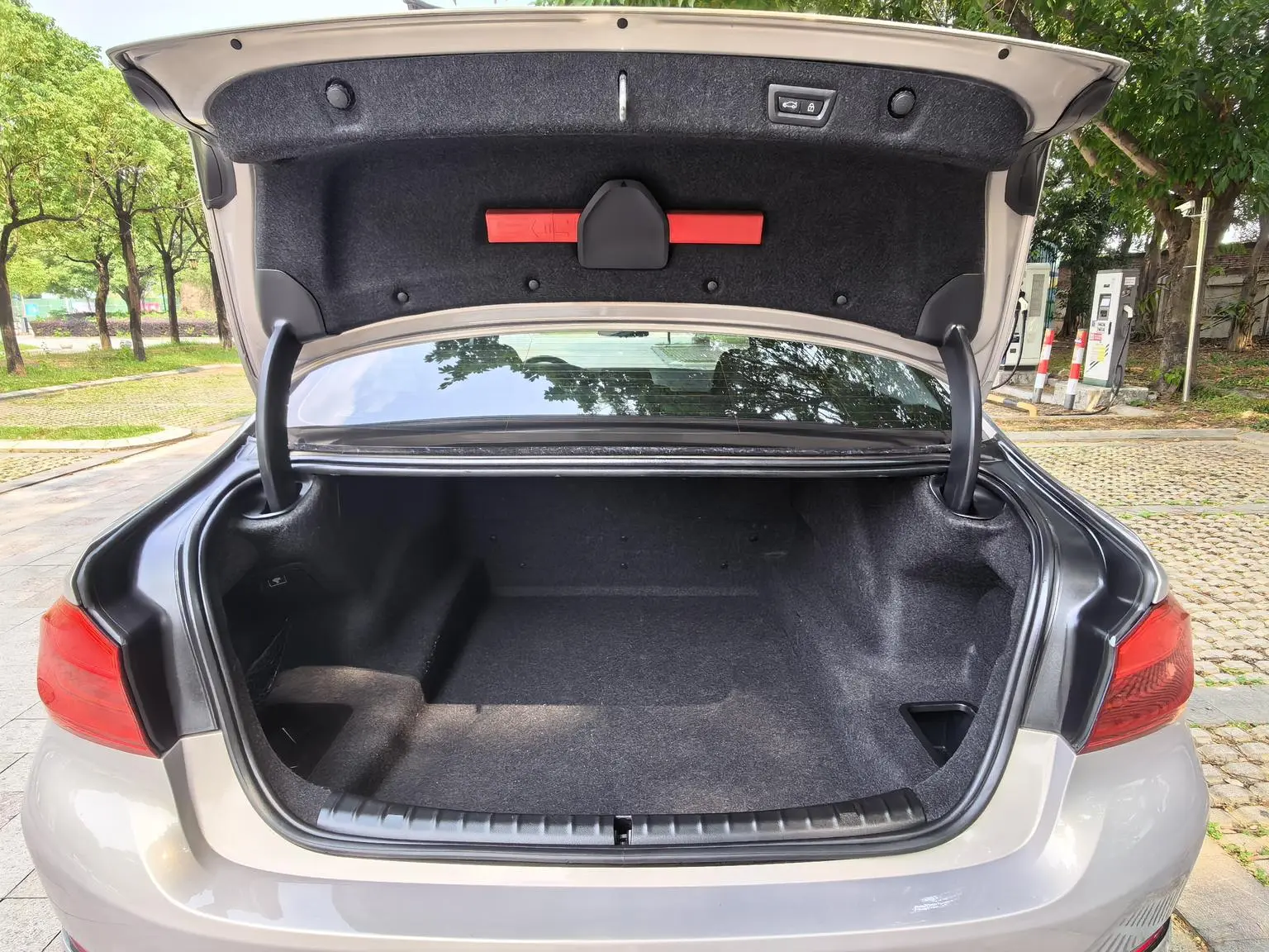 BMW 5 Series 2018 528Li Launch Special