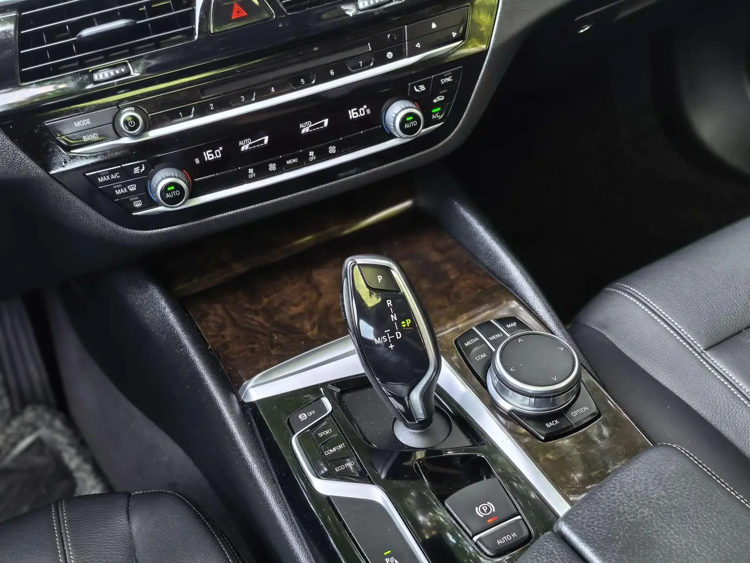 BMW 5 Series 2018 528Li Launch Special
