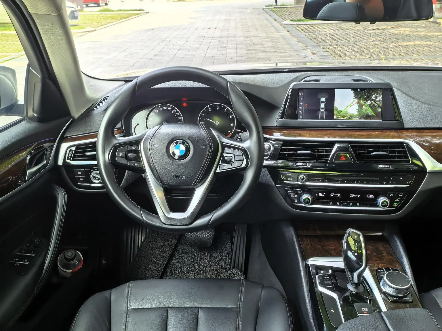 BMW 5 Series 2018 528Li Launch Special