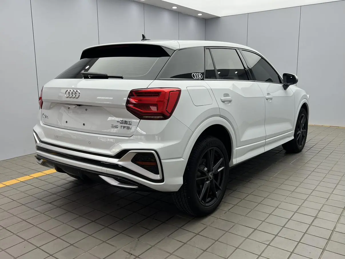 Audi Q2L 2022 35 TFSI Progressive Dynamic