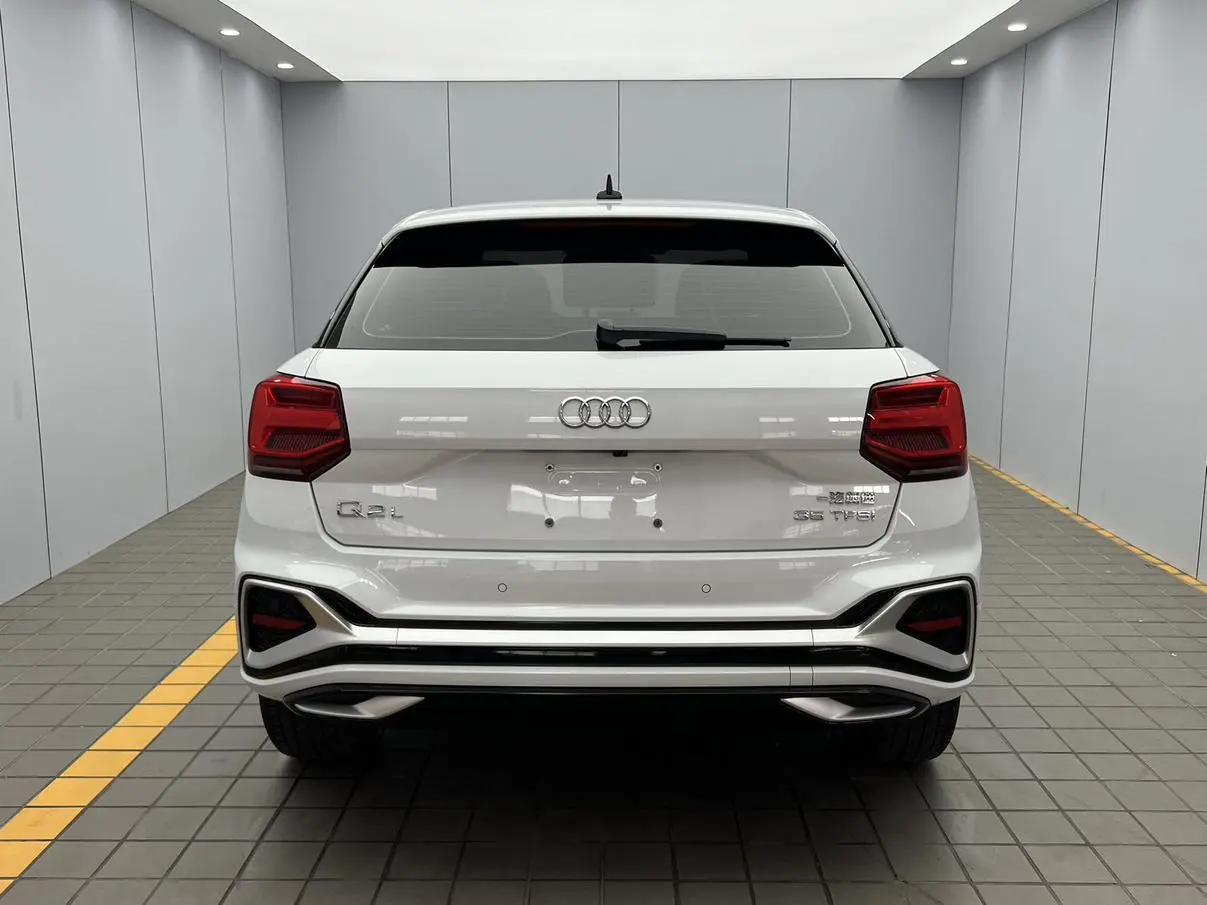 Audi Q2L 2022 35 TFSI Progressive Dynamic