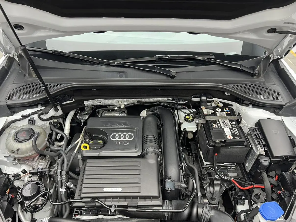 Audi Q2L 2022 35 TFSI Progressive Dynamic