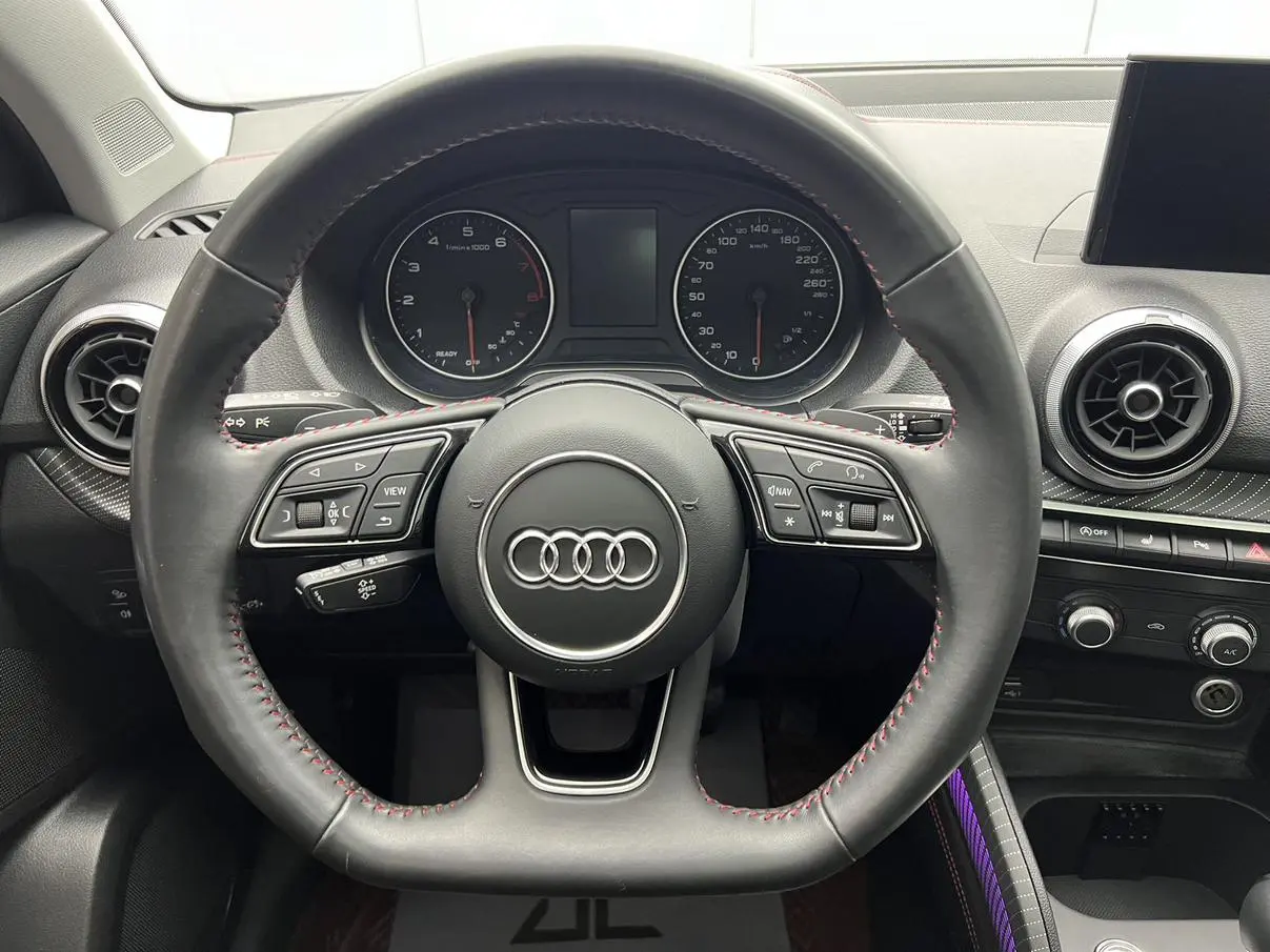Audi Q2L 2022 35 TFSI Progressive Dynamic