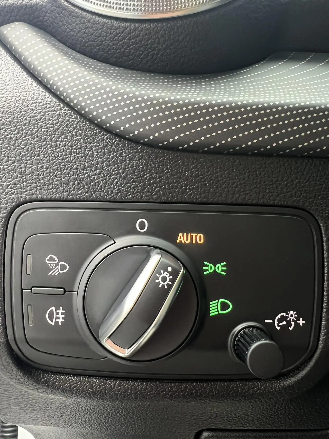 Audi Q2L 2022 35 TFSI Progressive Dynamic