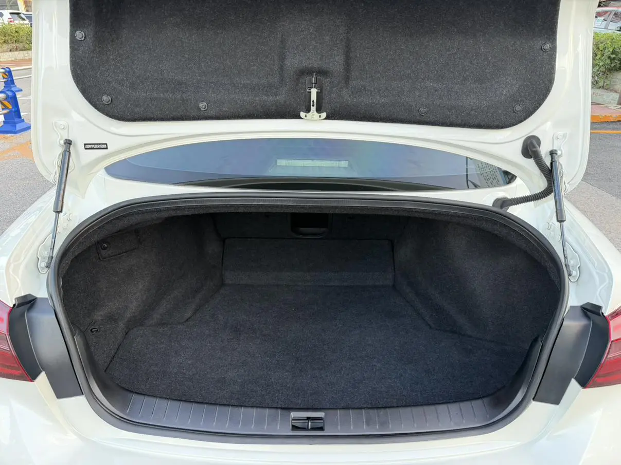 Infiniti Q50L 2018 2.0T China VI