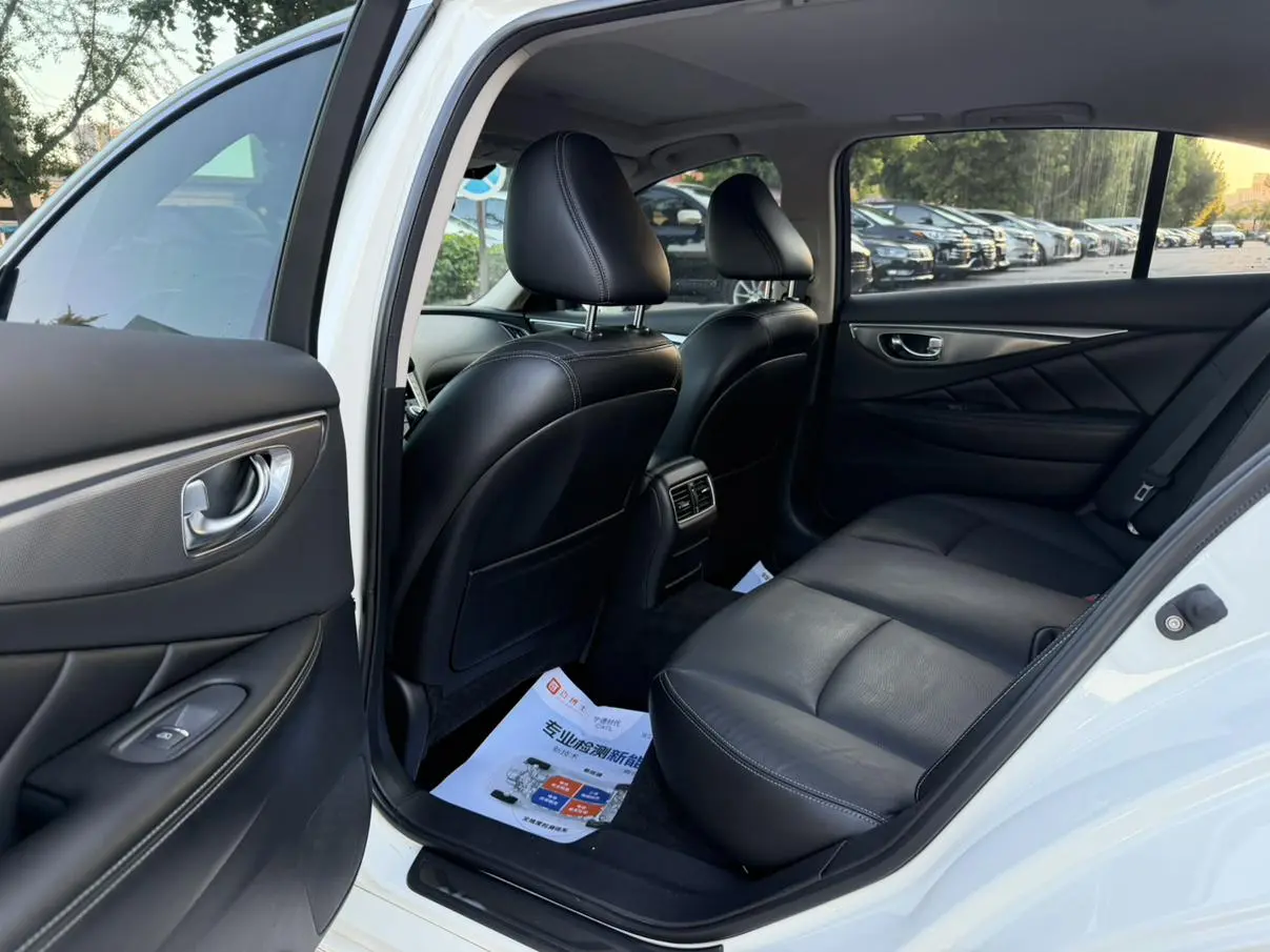Infiniti Q50L 2018 2.0T China VI