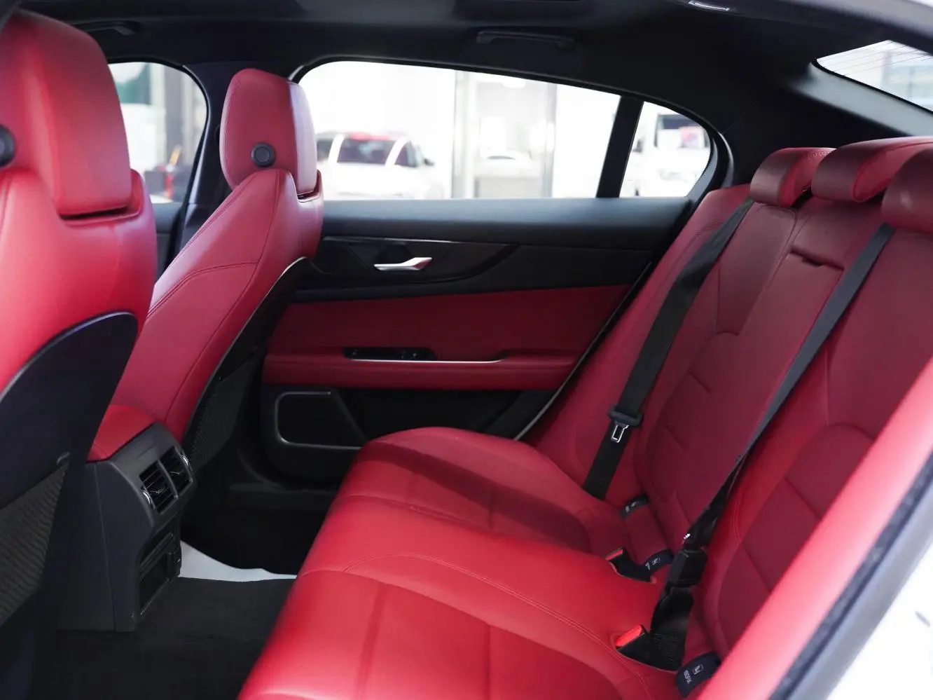 Jaguar XEL 2021 2.0T 250PS R-DYNAMIC S Progressive Sport